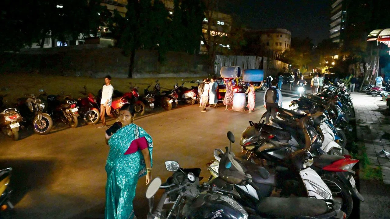 Finally, Old Trunk Road gets street lights - 1