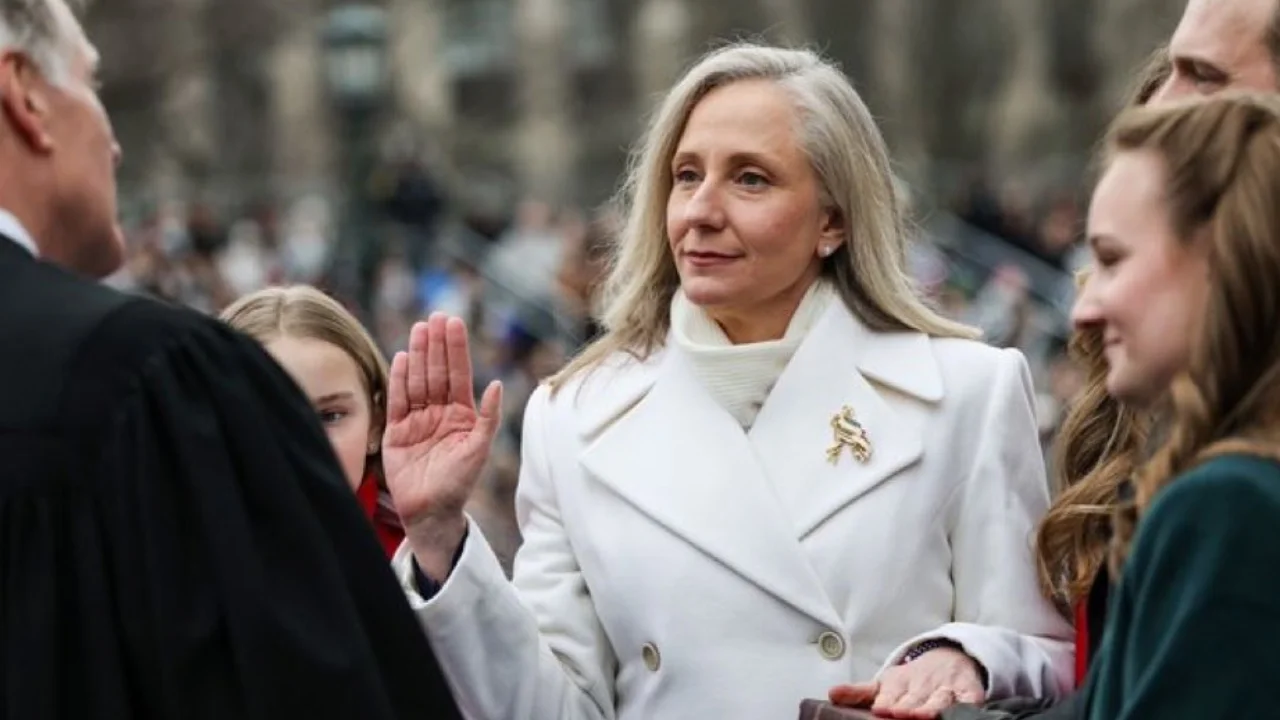 Gov. Abigail Spanberger Will Deliver Democratic Response to Trump’s State of the Union - 2