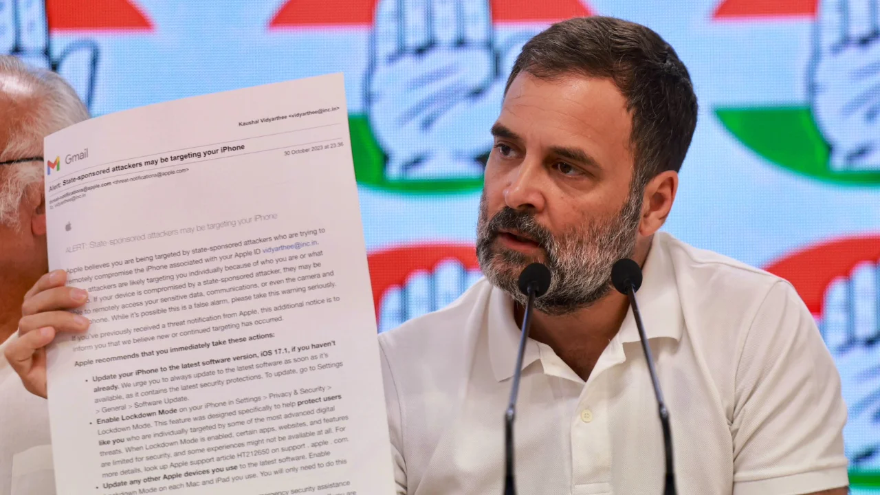 Defamation case: Rahul to appear before Sultanpur court - 4