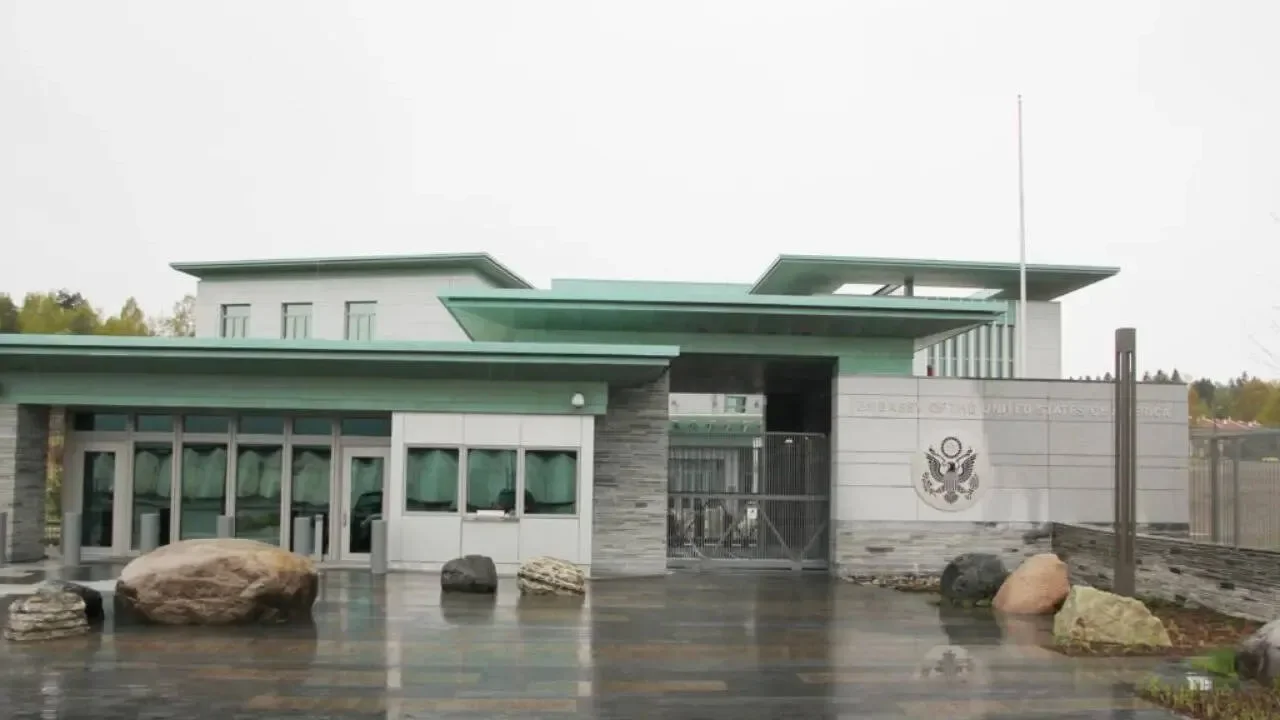 TENSE: Loud bang reported near U.S. Embassy in Oslo, Norway... - 2