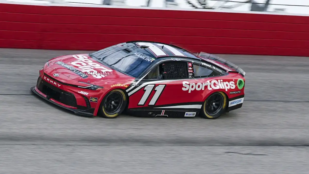 Trump Vows To 'Obliterate' Iranian Power Plants If Strait Of Hormuz Is Not Re-Opened - 2