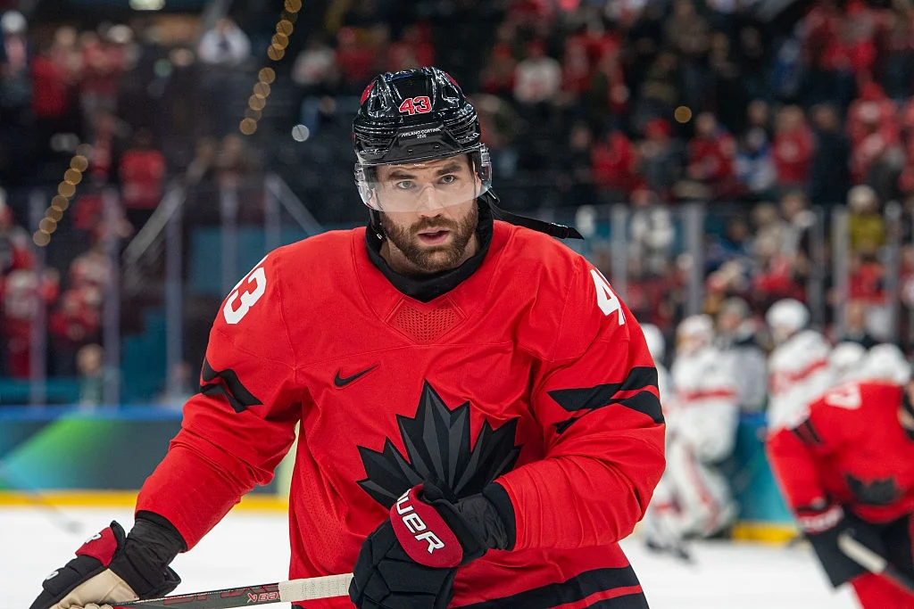 21 Ridiculously Hot Olympic Hockey Players Who Are Literally Getting Me Through Life Until The Next "Heated Rivalry" Season Drops - 4