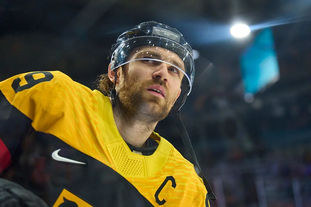 21 Ridiculously Hot Olympic Hockey Players Who Are Literally Getting Me Through Life Until The Next "Heated Rivalry" Season Drops - 1