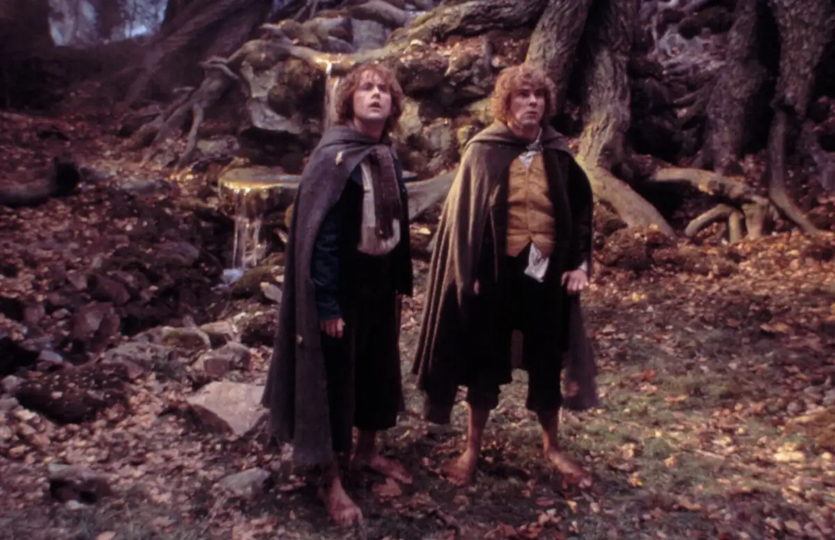 Lord of the Rings sparks fan fury after announcing iconic character will be RECAST for new film - 2