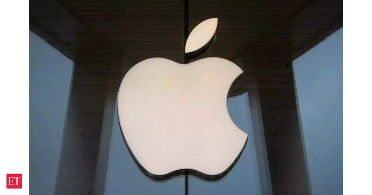 Woman charged in root beer float murder orders hit on best friend - 4