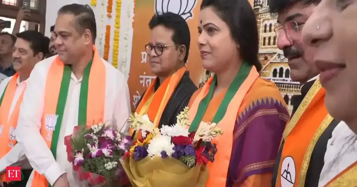 BJP names Ritu Tawde as Mahayuti`s Mumbai Mayor Candidate; Shinde Sena`s Sanjay Shankar Ghadi for Deputy Mayor - 3