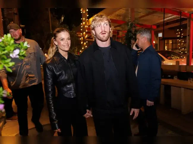 Jake Paul takes issue with Bad Bunny 'openly hating America' amid ICE criticism - 1