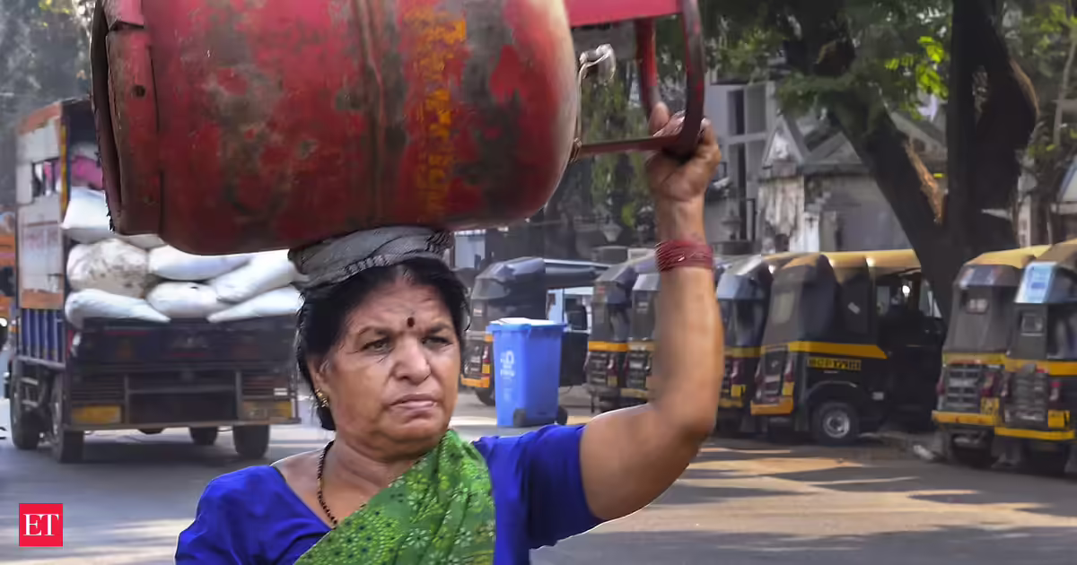 LPG shortage forces closure of over 100 Kochi hotels - 2