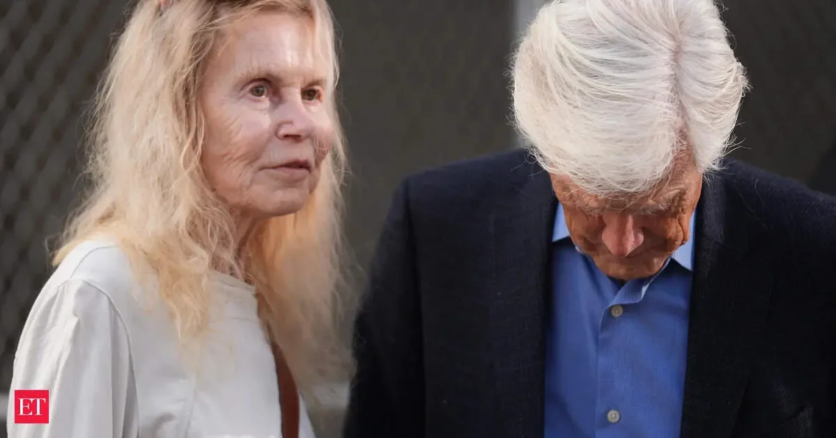 Matthew Perry's stepmother urges judge to give 'Ketamine Queen' maximum sentence in emotional victim impact statement three years after his death - 4