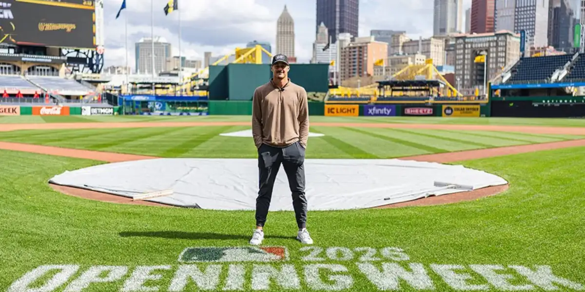 Pirates shortstop Konnor Griffin, baseball's No. 1 prospect, hits RBI double in first MLB at-bat - 2