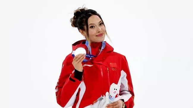 American-Born Skier Competing For China Says She Feels Like A Punching Bag After JD Vance’s Comments - 1