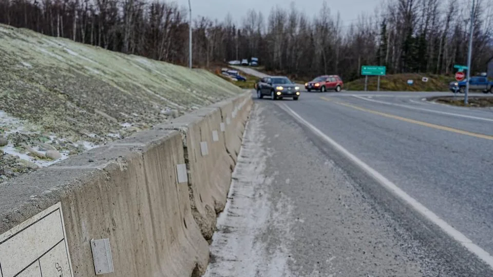 Finally, Old Trunk Road gets street lights - 3