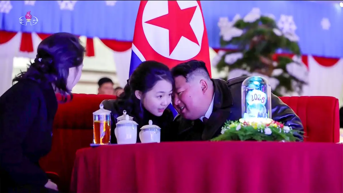 Kim Jong-un and Kim Jong-ae's Touchy-Feely Bond Exposed Weeks Before Succession Talk - 1