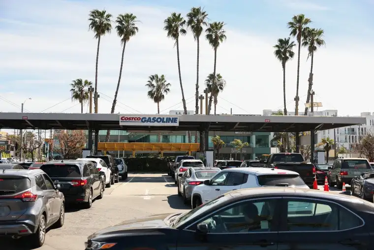 Stocks resume slide as oil prices sizzle and U.S. hiring fizzles - 4