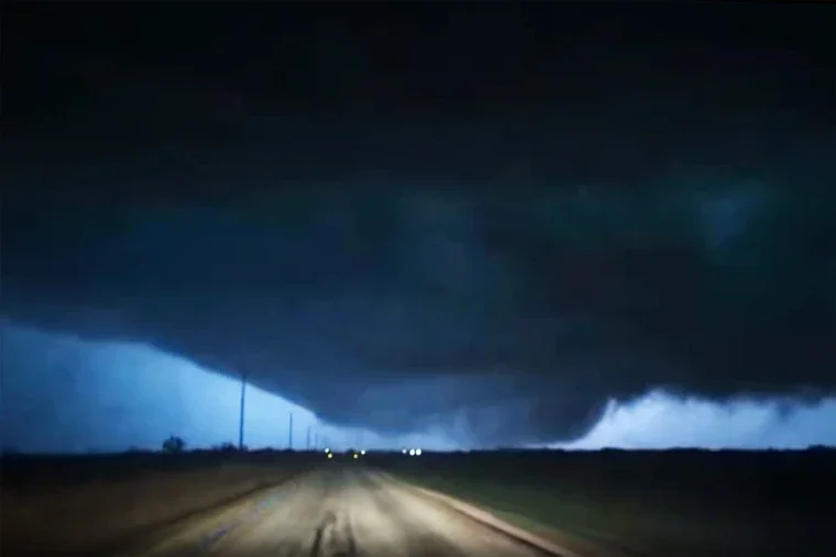 ‘It’s lifting houses!’ At least six dead as suspected tornadoes hit Michigan, Oklahoma - 3