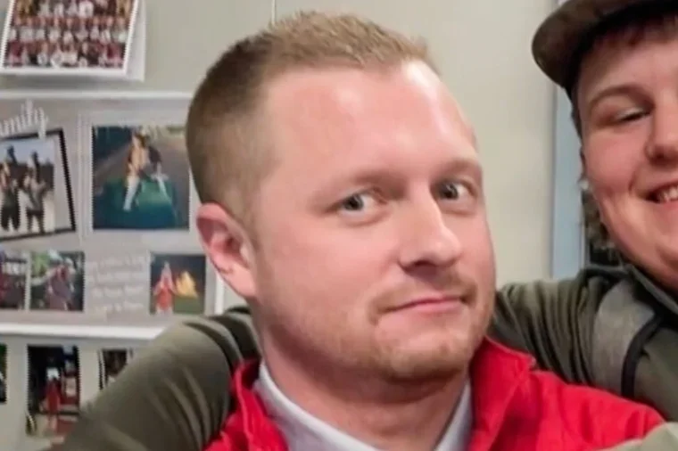 EU commissioner urges Poland to back €43.7bn SAFE defence loans amid clash with president - 1