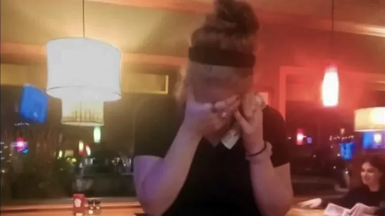 Angry customers lashed out over undelivered food. There was one major problem - 1