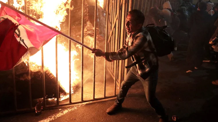 Peru's Congress ousts president after four months in office - 2