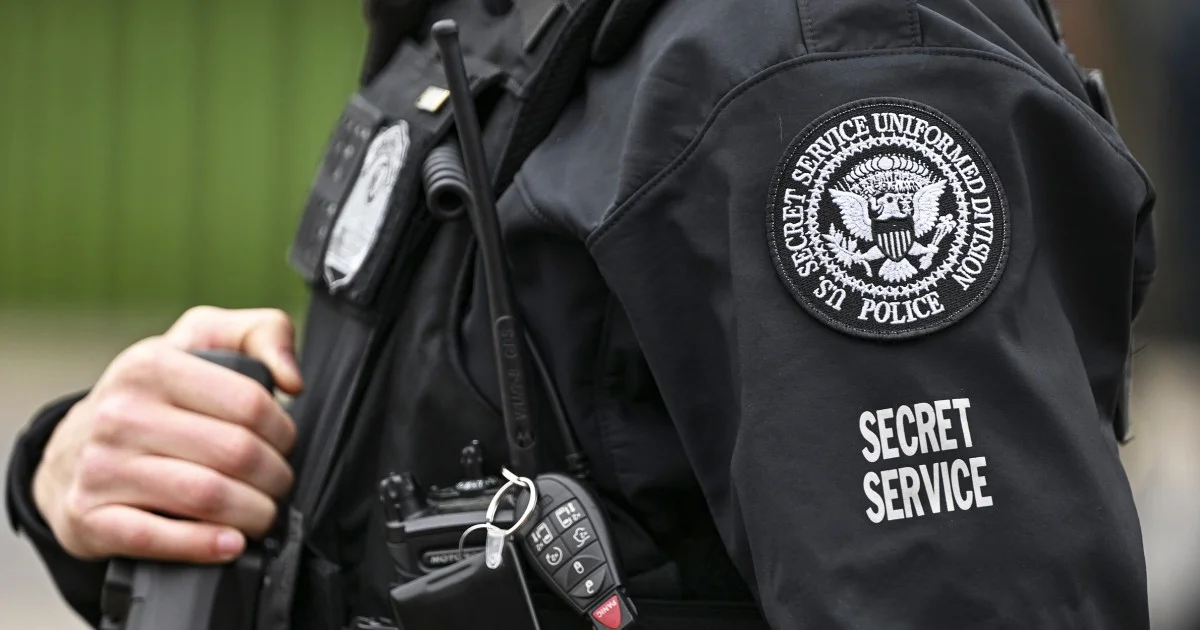 MAN SHOT DEAD 'TRYING TO ENTER MAR-A-LAGO'... - 1