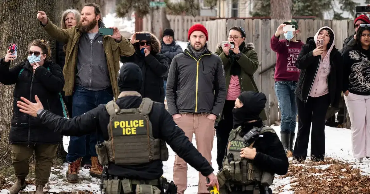 Government shutdown hits DHS after Democrats blow up bipartisan funding deal over immigration uproar - 3