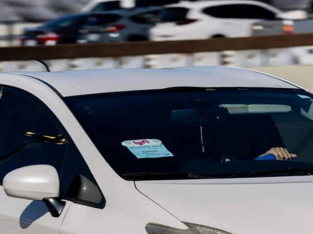 ICE Levies Retainer Against Cuban Lyft Driver Charged with Sodomizing Woman - 1