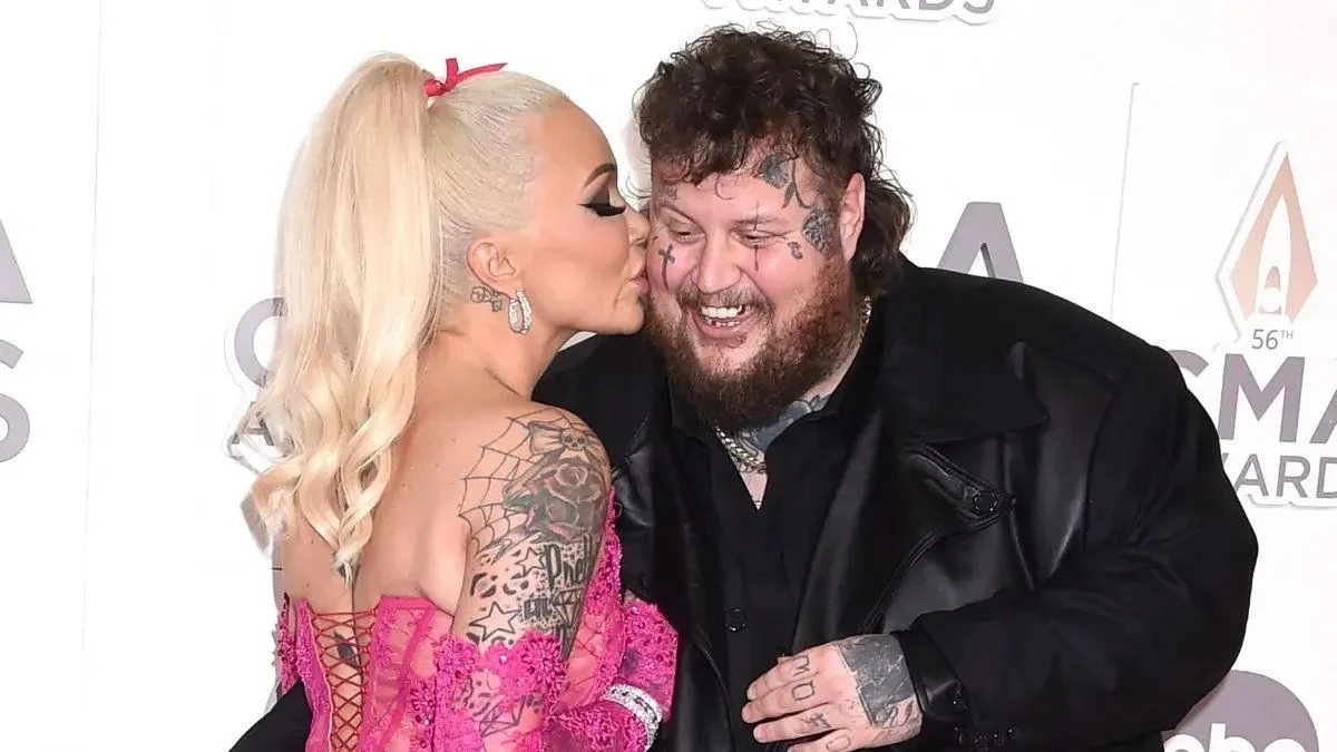 Jelly Roll Nearly “Blew” Chance With Bunnie Xo After NSFW Moment - 1