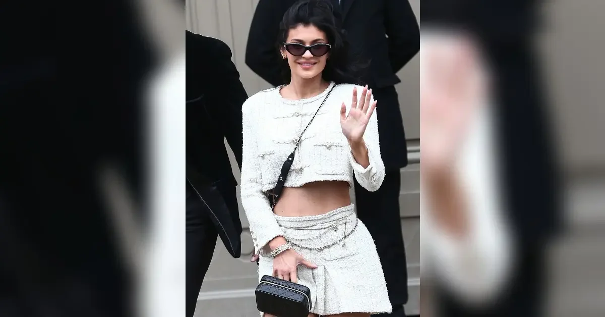 Top doctor suffering agonizing bone disease osteopenia reveals how to REVERSE the condition - 2