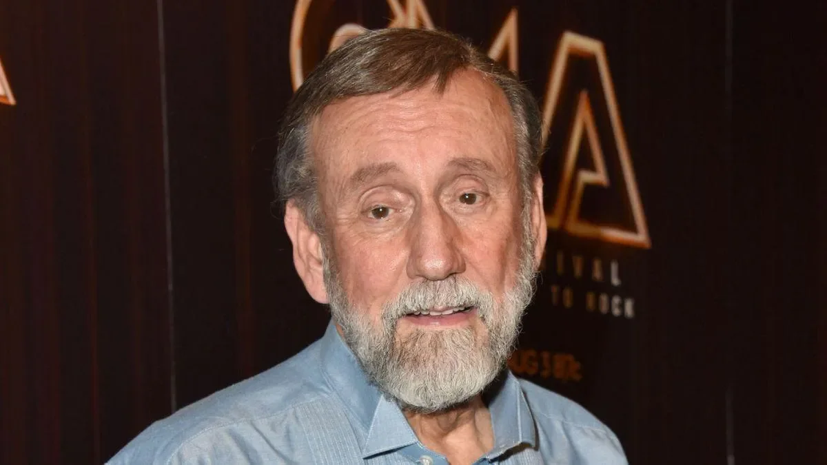 Ray Stevens Broken Neck Shock Sparks Fear — What Happened to the Country Legend? - 3