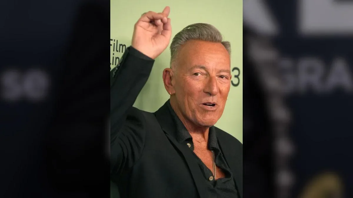 SPRINGSTEEN TRIGGERS PRESIDENT... - 4