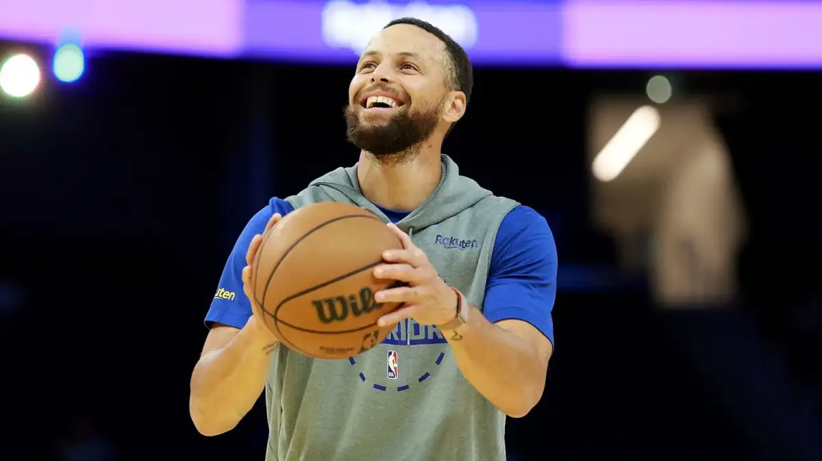 Giannis Antetokounmpo questions relationship with Bucks as NBA investigates team's statements about his health - 1