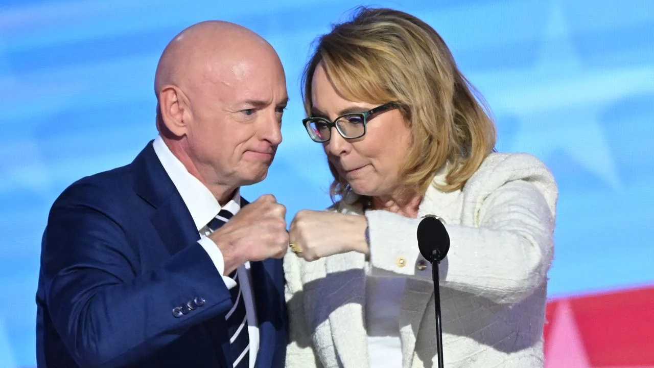 US Senator Mark Kelly tells BBC he will 'seriously consider' White House run - 4