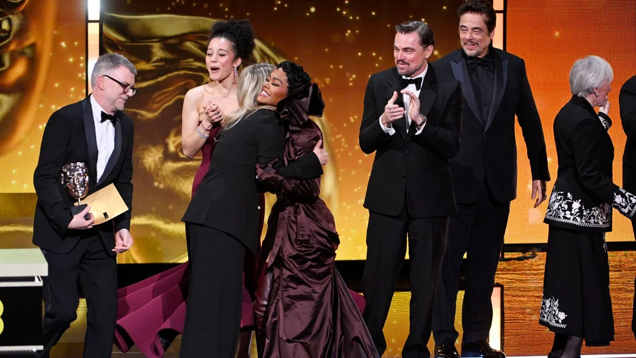 BAFTAs 2026 LIVE: Prince William presents award as host issues update - 1