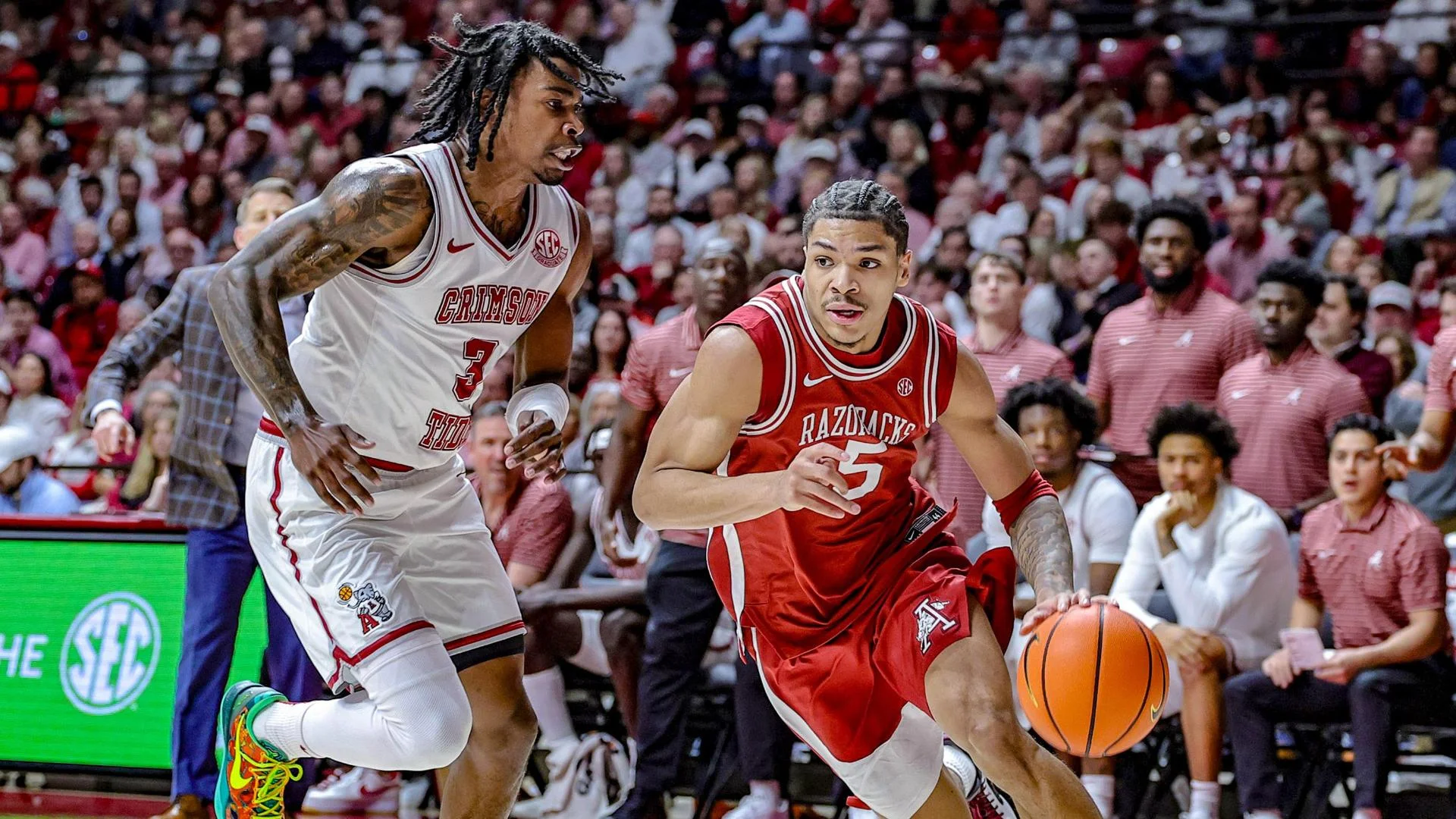 Darius Acuff Jr. scores 49 points against Alabama and nearly delivers in OT for Arkansas - 2