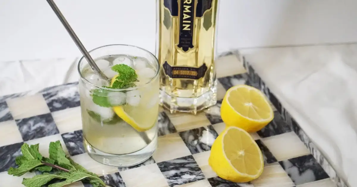 Put away the Aperol and raise a glass to Hugo spritz, the drink of the summer - 2