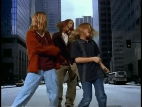 Hanson plays into meme status, Taylor goes on tour - 2