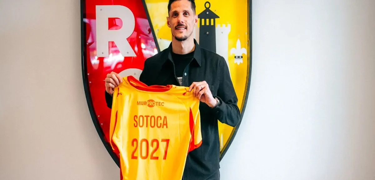 Official I Florian Sotoca extends Lens contract until 2027 - 1
