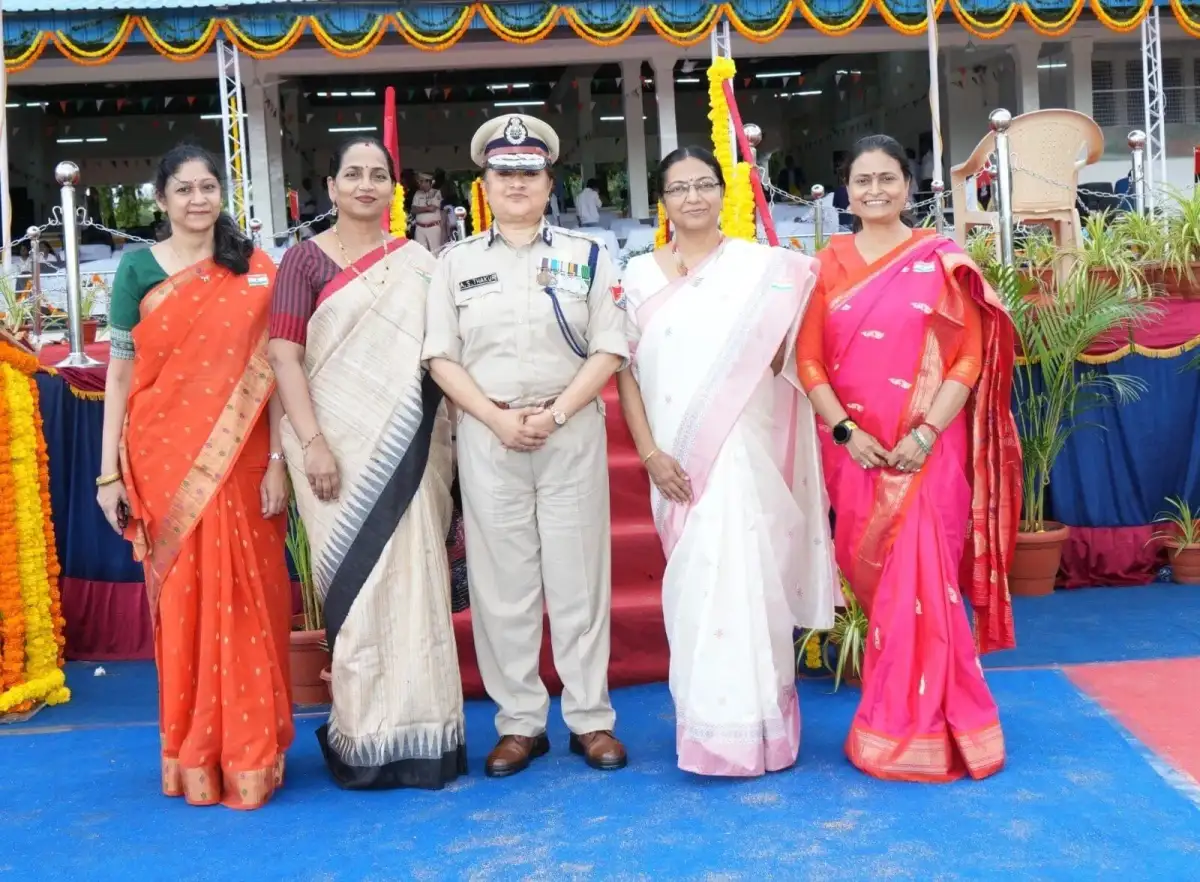 8,000 women part of SCR workforce; six head important wings - 1