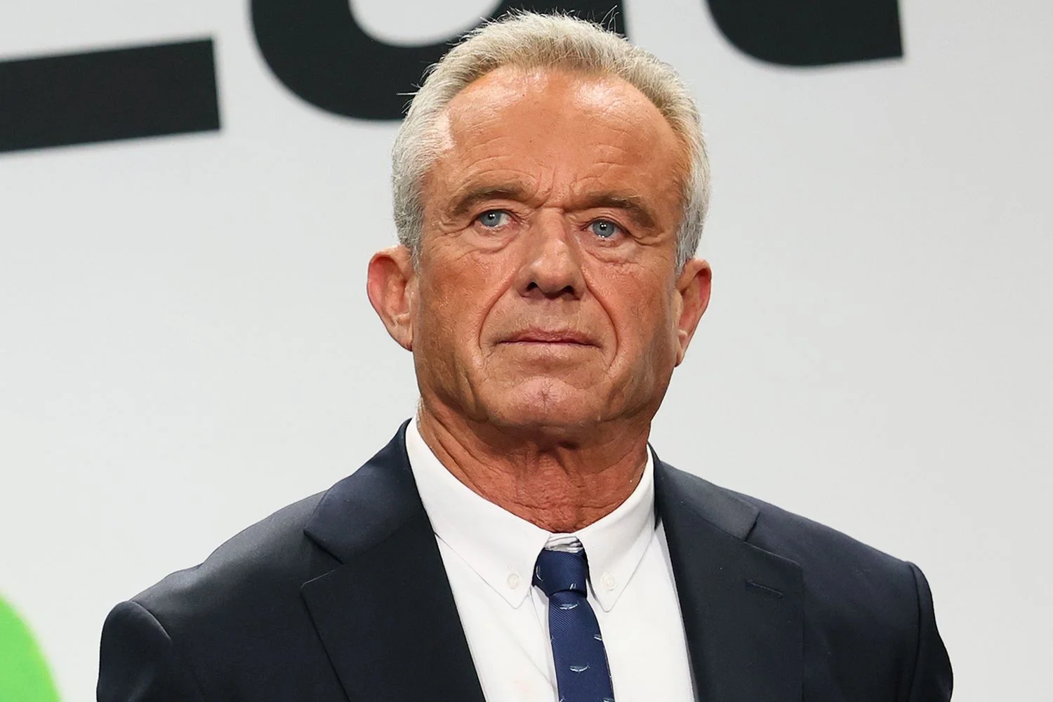 RFK Jr. admits he 'used to snort cocaine off of toilet seats' while discussing germs - 4