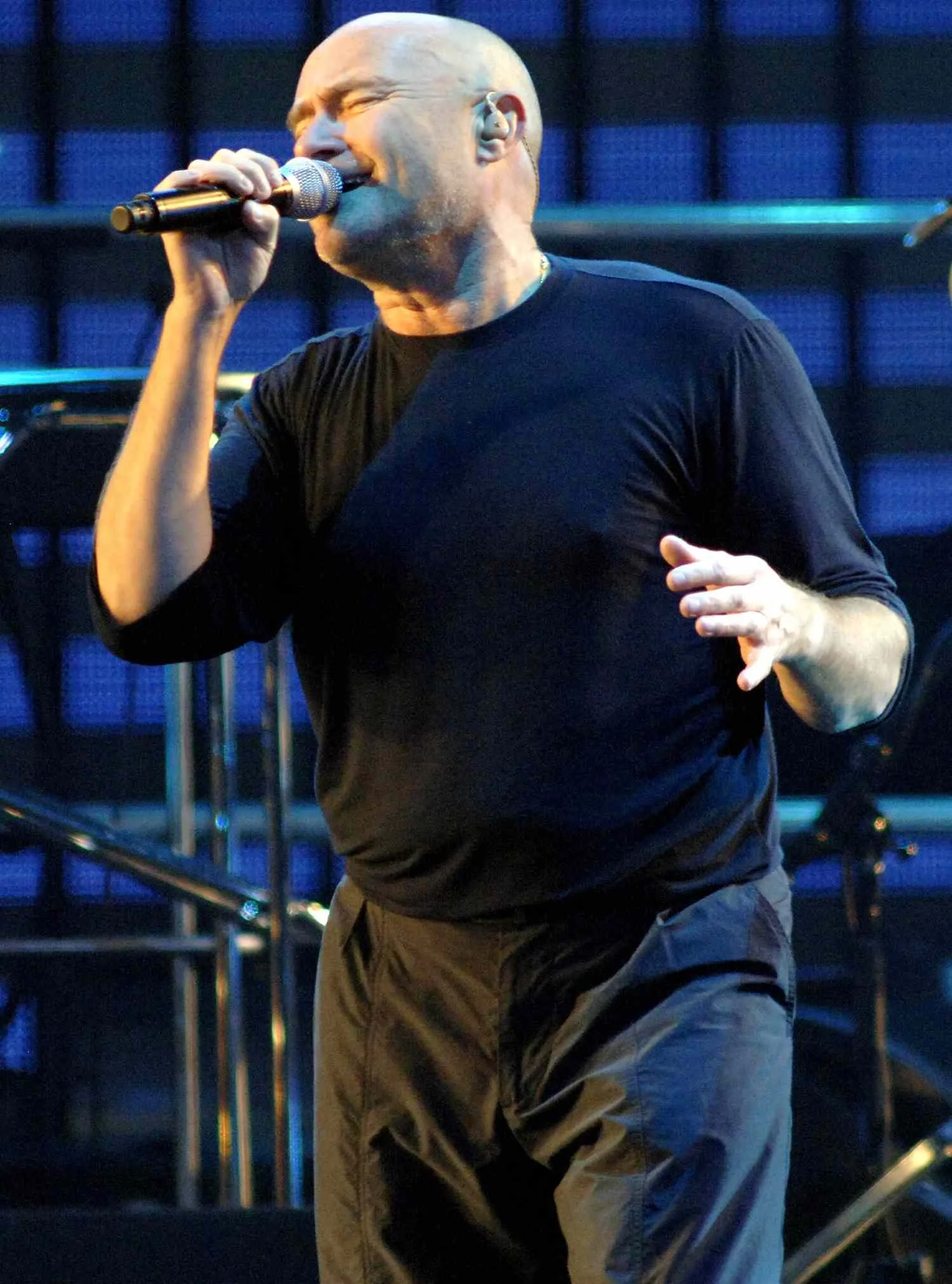 Is Phil Collins Dying? Music Legend Unveils Battle With Kidney Failure And 'Converging' Illness - 3