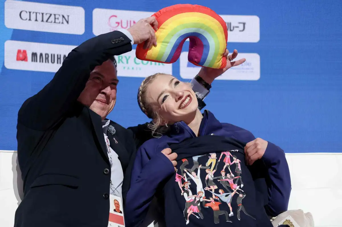 Amber Glenn posts optimistic message on social media after tough skate - 3