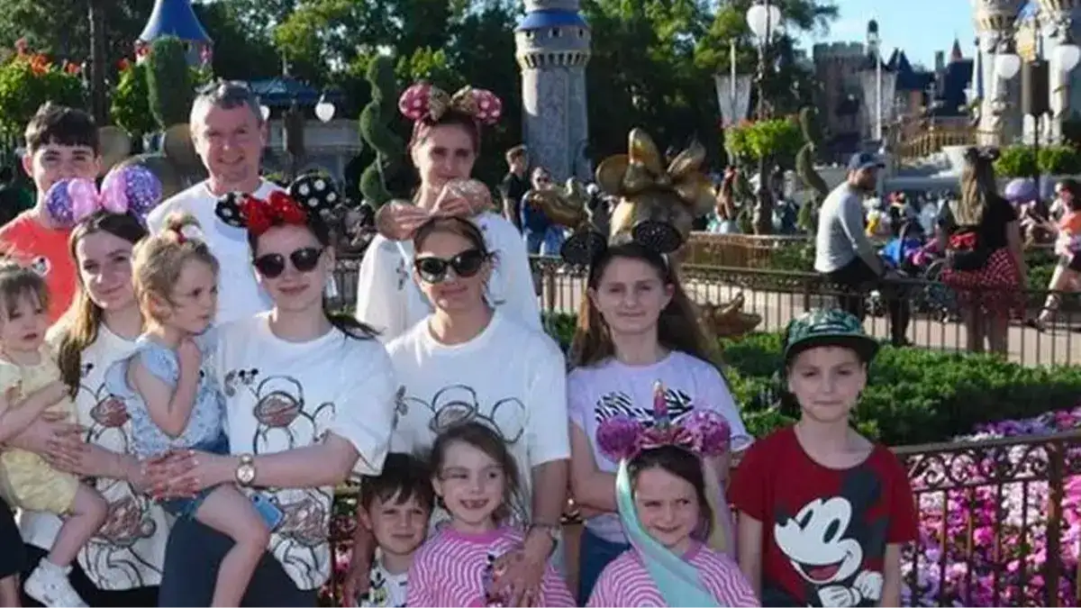 22 Kids and Counting's Sue and Noel Radford jet abroad as fans blast them for having 'too much cash' after being branded 'tone deaf' over a cancelled Dubai holiday rant - 4