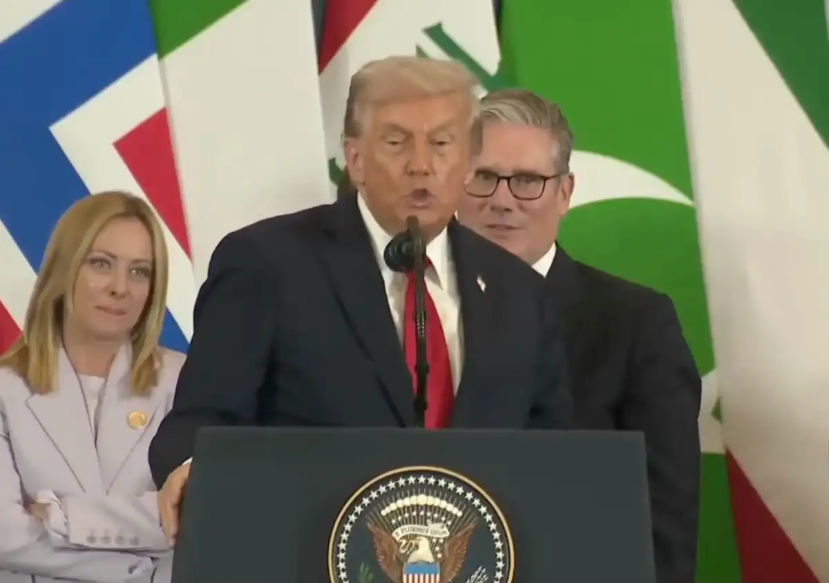 President humiliates Starmer with impersonation... - 2