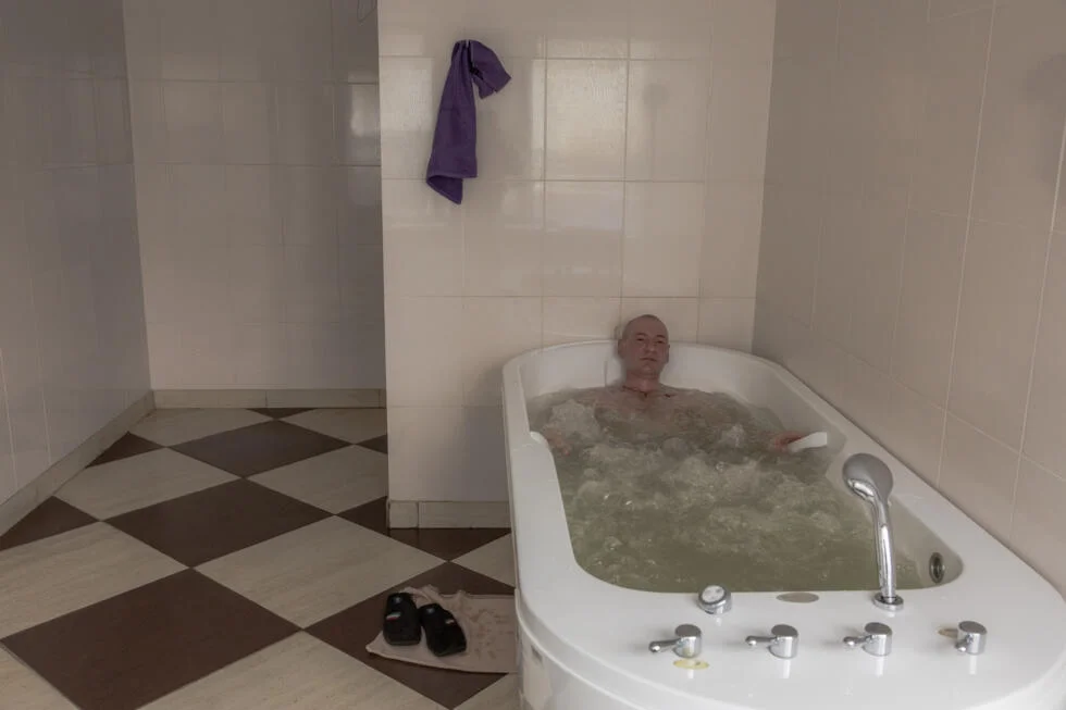 In war-weary Kyiv, wounded Ukrainian veterans turn epic poetry into living testimony - 4