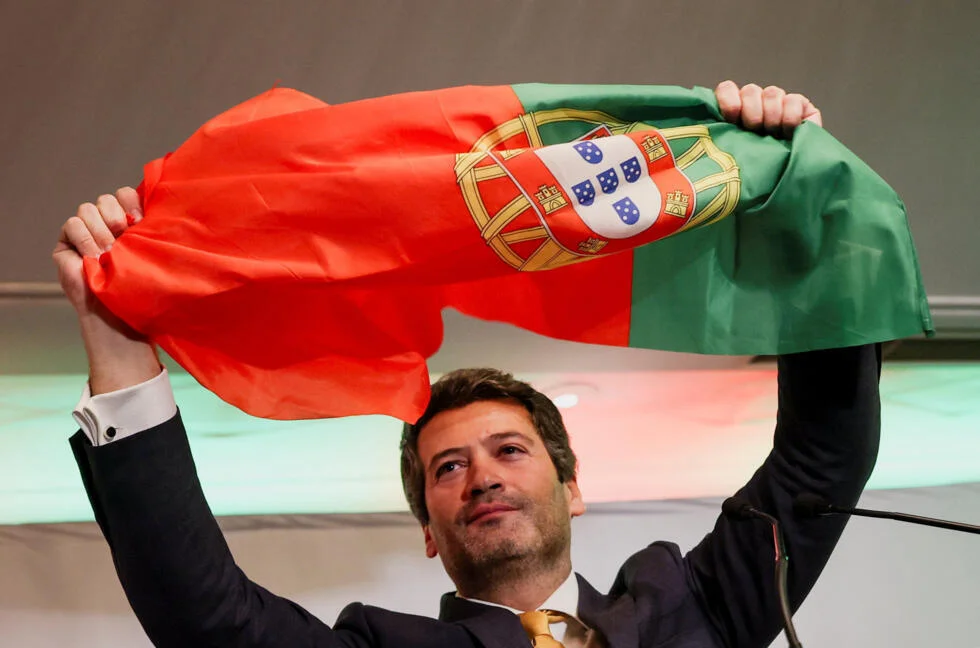 Centre-left candidate expected to see off far right as Portugal votes in presidential runoff - 3