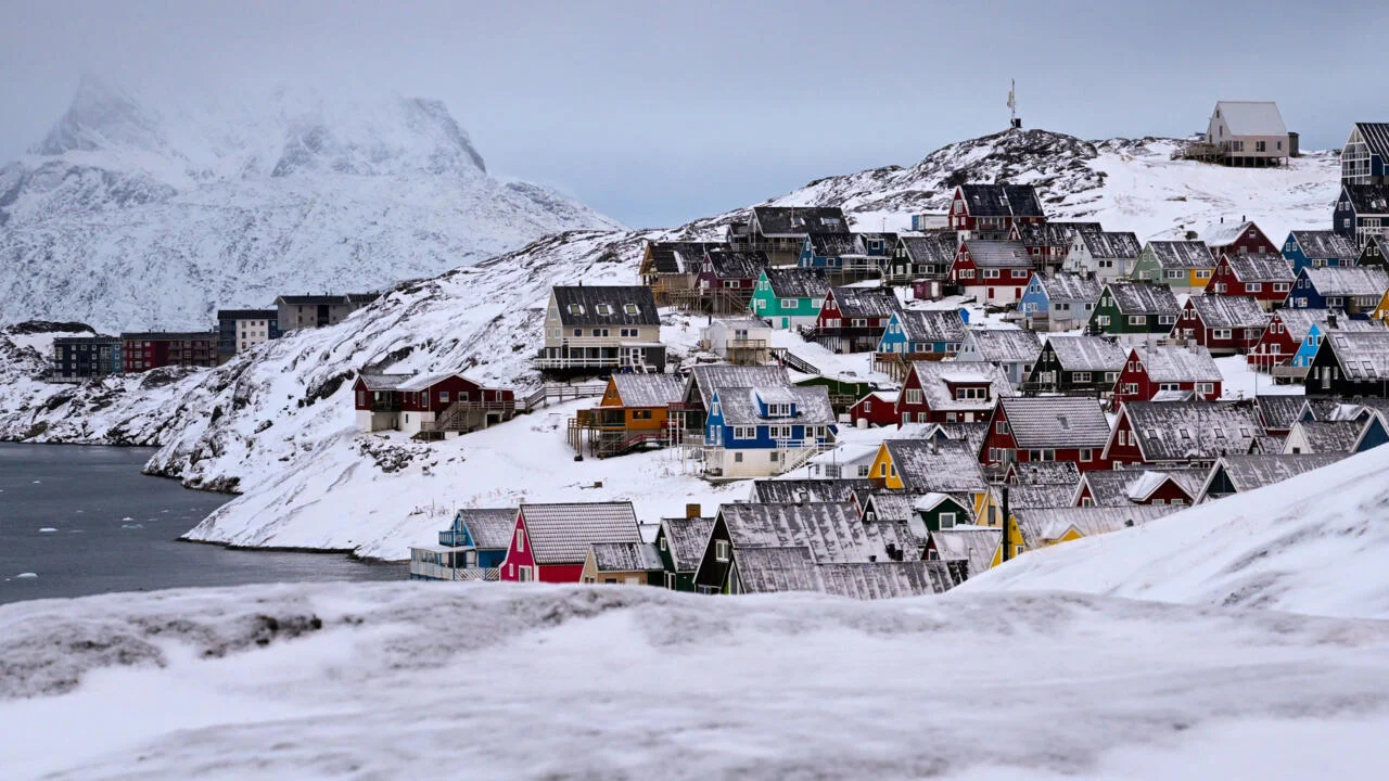 Canada dispatches senior officials to open Greenland consulate - 4