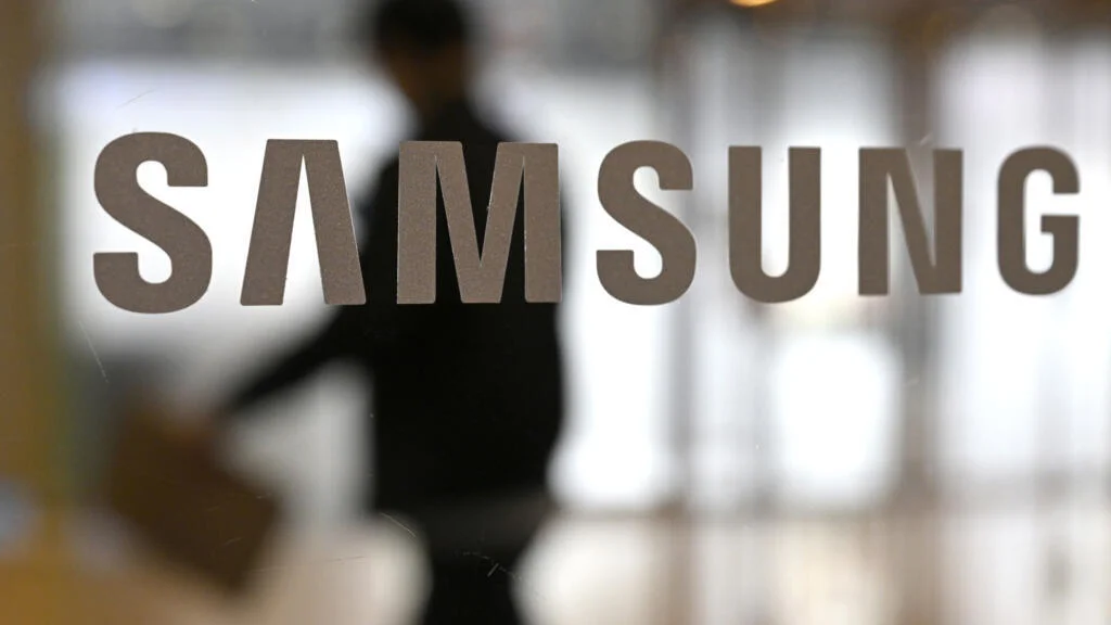 Japanese shares hit record high as Sanae Takaichi wins landslide election victory - 3