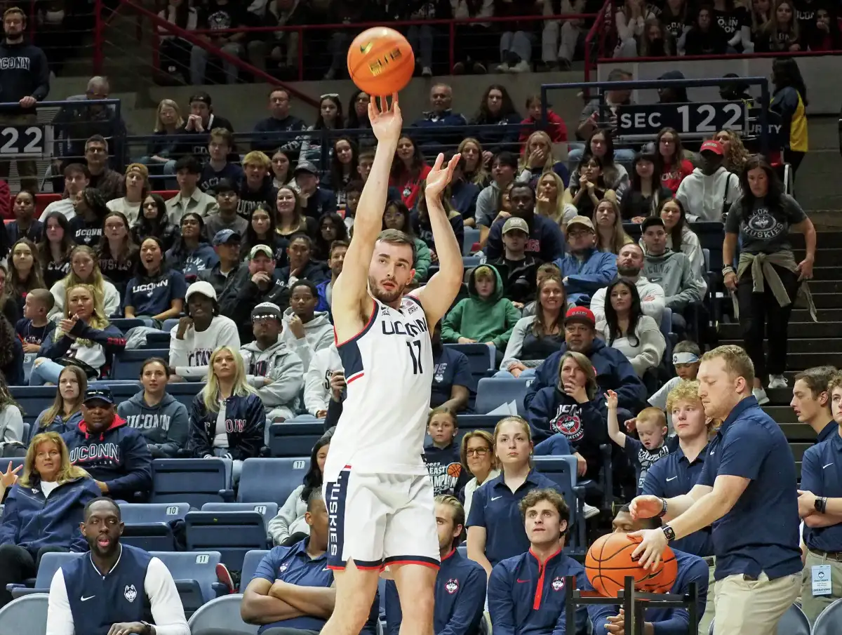What Channel Is UConn Men's Basketball On? Live Stream, Start Time for Final Four Game vs. Illinois - 1
