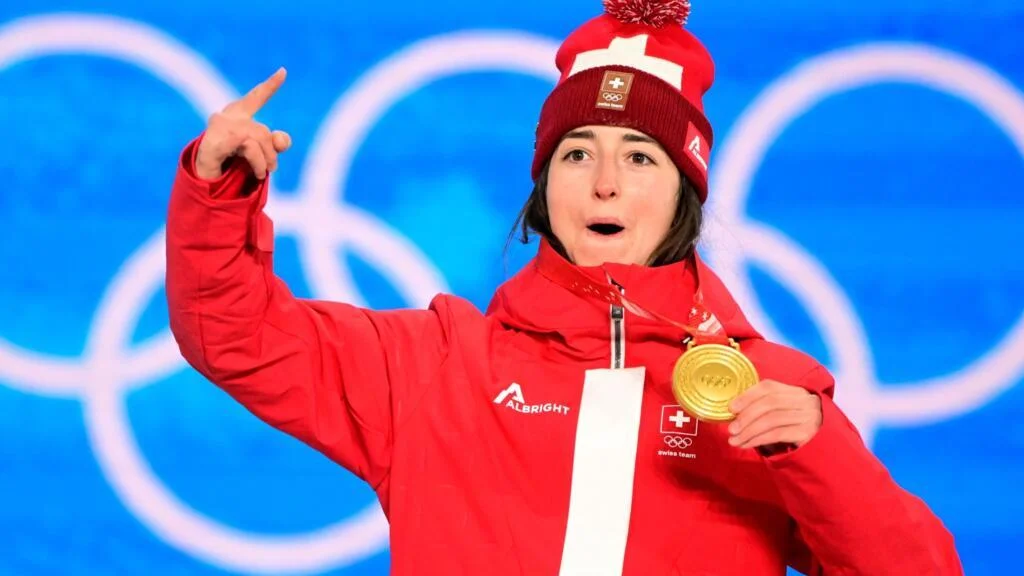Swiss fans celebrate as Gremaud celebrates gold - 1