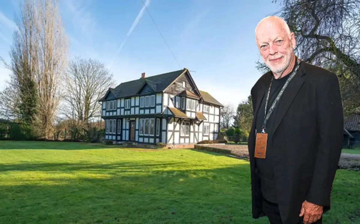 Inside Pink Floyd guitarist's £1 million countryside house as it hits the market - 3