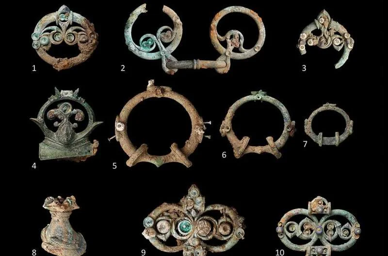 Two buried Iron Age hoards reveal first evidence for four-wheeled wagons in Britain - 3
